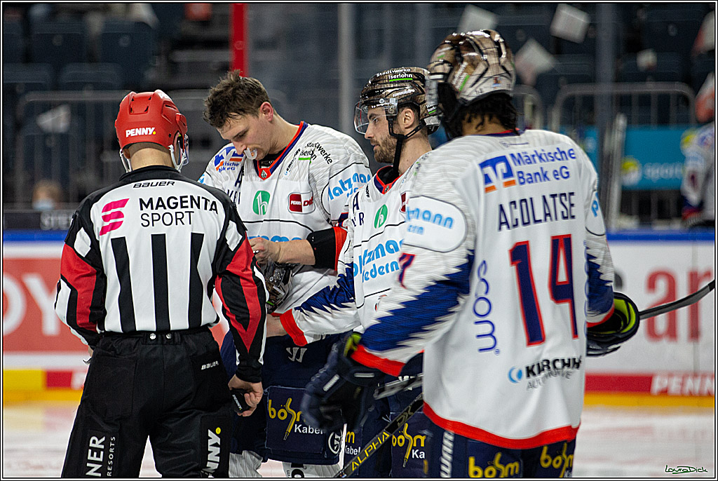 PENNY DEL;  Koelner Haie - Iserlohn Roosters; Koeln, 20.02.2022